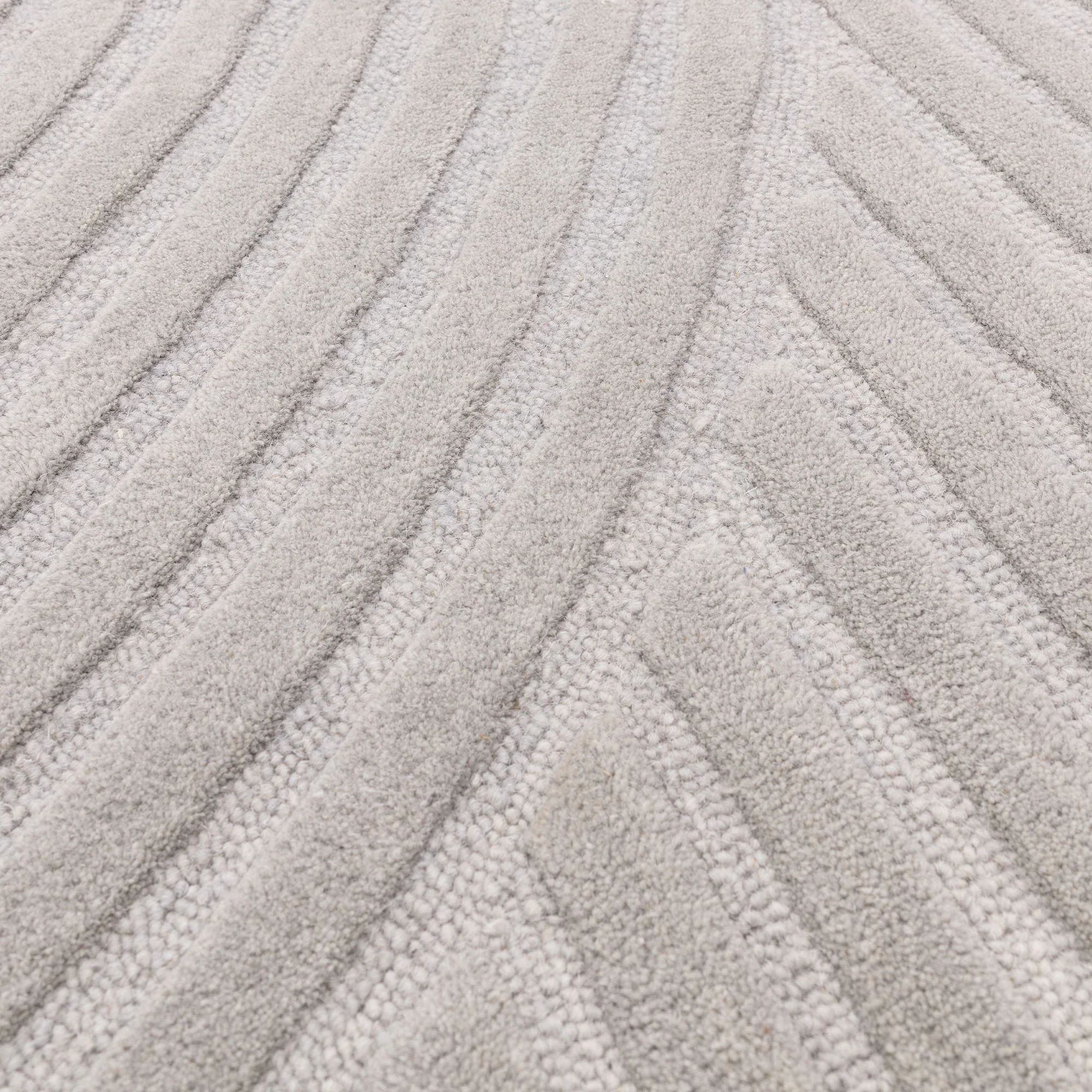 Hague Curve Silver Rug - Image 3